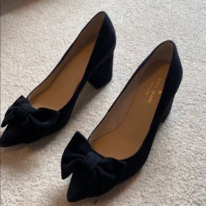 New Kate Spade Black suede heels with bow. 7.5